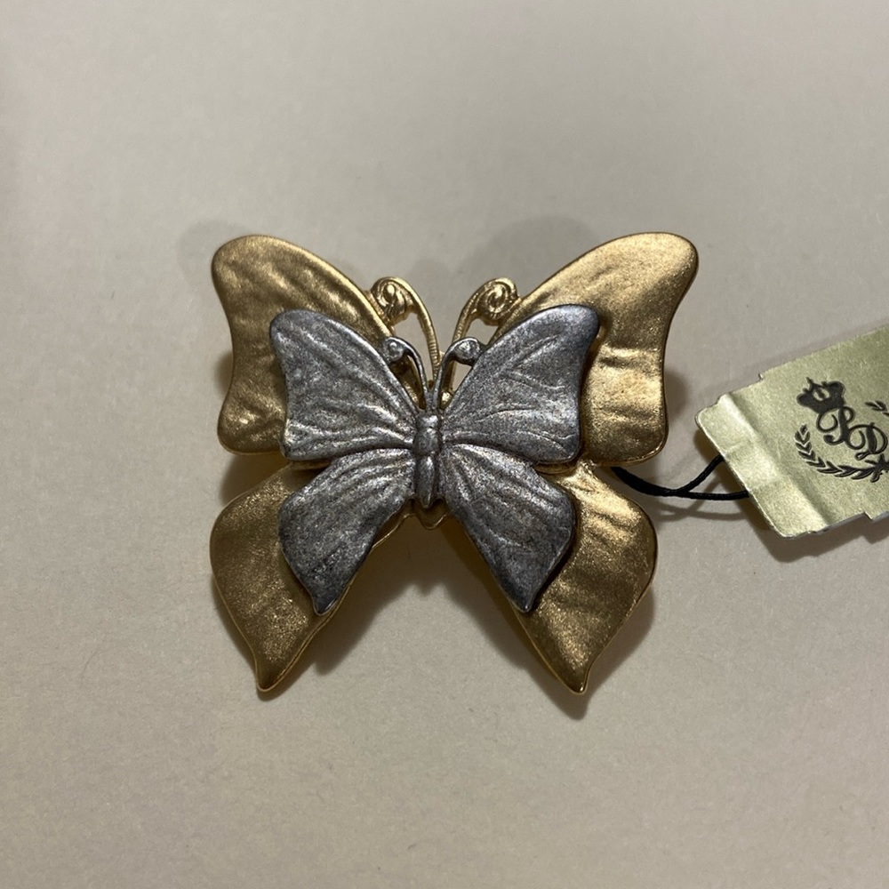 Butterfly metal brooch - Picture 4 of 8